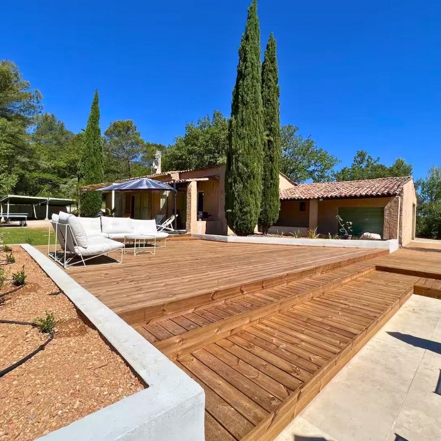 Villa avec terrasse spacieuse à Saint Maximin la Sainte Baume